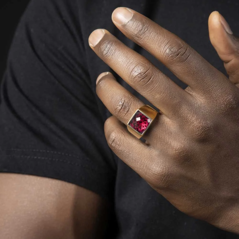 RARE PRINCE by CARAT SUTRA | Exclusive Classic Gold Signet Statement Ring with Faceted Black Zircon/ Red Zircon, Sterling Silver 925 Ring | Jewellery for Men| With Certificate of Authenticity and 925 Hallmark - Image 7