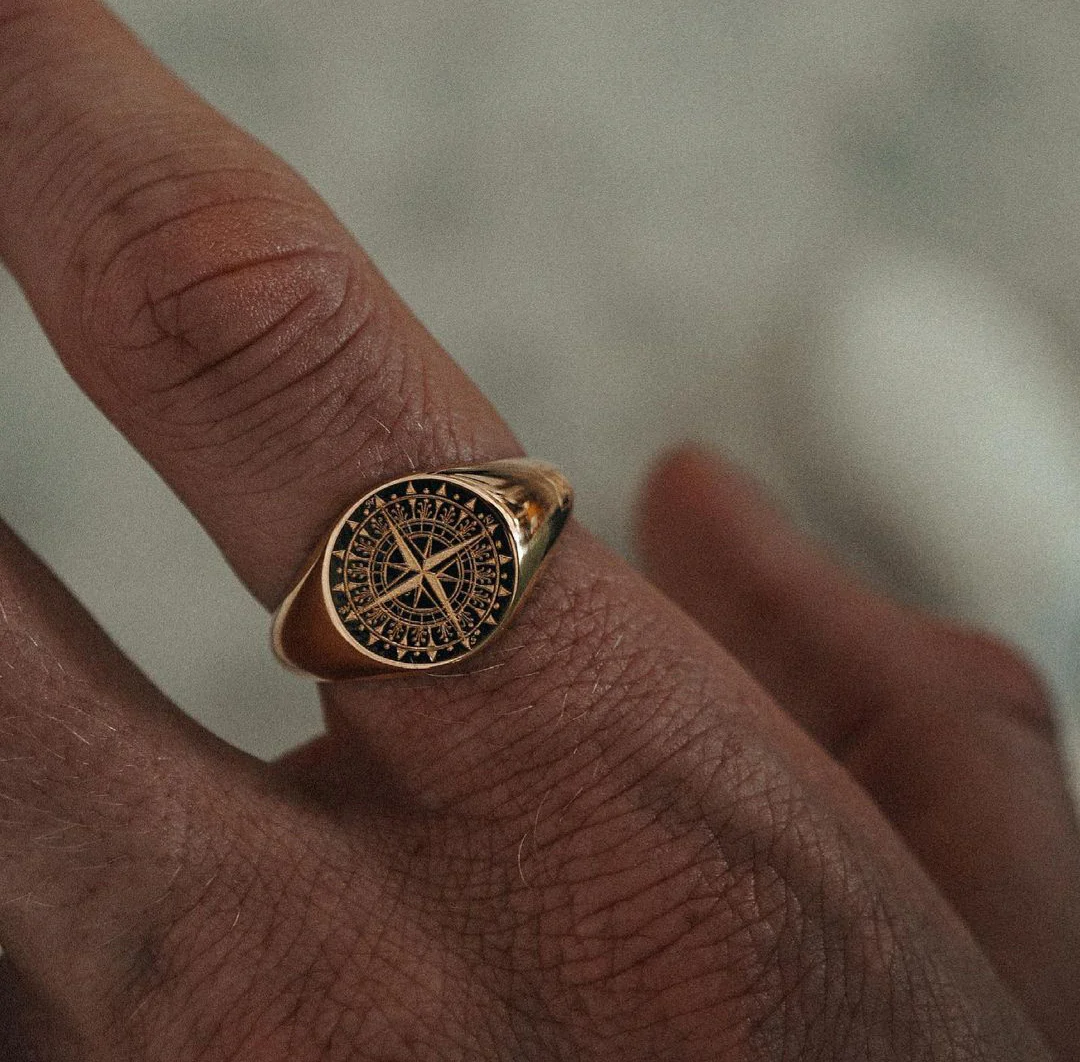 RARE PRINCE by CARAT SUTRA | Exclusive Signet Style Compass Ring, Sterling Silver 925 Ring | Jewellery for Men| With Certificate of Authenticity and 925 Hallmark - Image 4