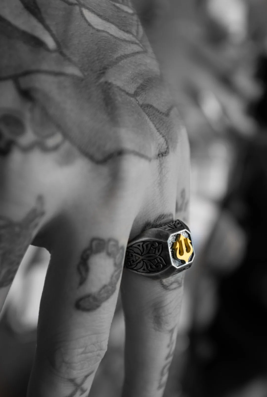 RARE PRINCE by CARAT SUTRA | Exclusive Trishul Symbol Signet Style Ring for Men, Oxidized Sterling Silver 925 Ring | Jewellery for Men| With Certificate of Authenticity and 925 Hallmark - Image 4