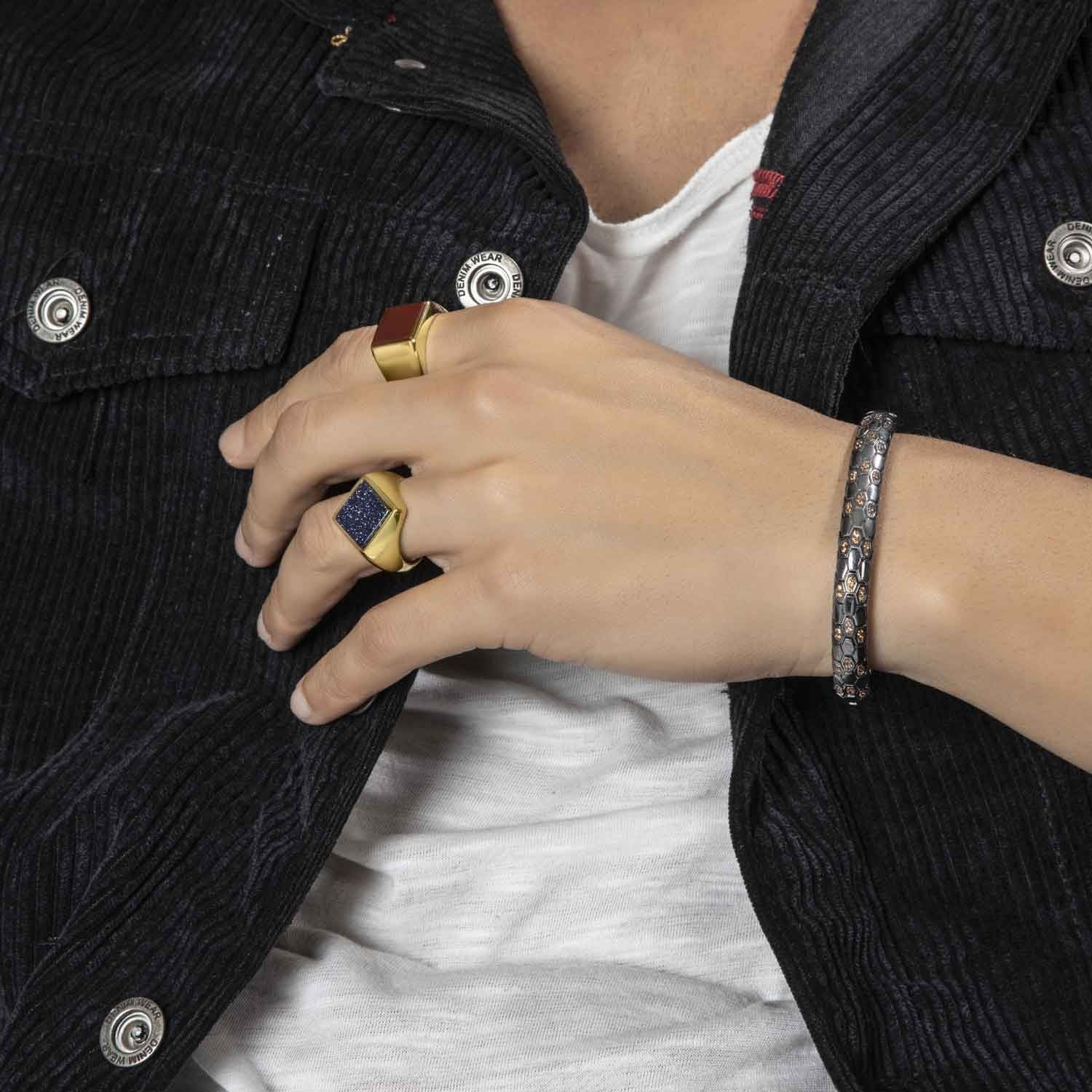 RARE PRINCE by CARAT SUTRA | Exclusive Classic Gold Signet Statement Ring with Natural Black Onyx/ Red Agate, Sterling Silver 925 Ring | Jewellery for Men| With Certificate of Authenticity and 925 Hallmark - Image 9