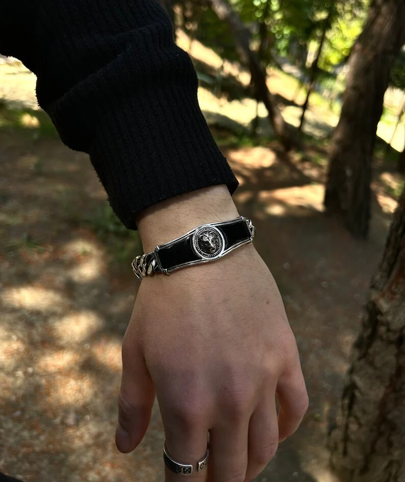 RARE PRINCE by CARAT SUTRA | Heavy Lion Chain Bracelet with Natural Black Onyx for Men | 925 Sterling Silver Bracelet | Men's Jewelry | With Certificate of Authenticity and 925 Hallmark - Image 2