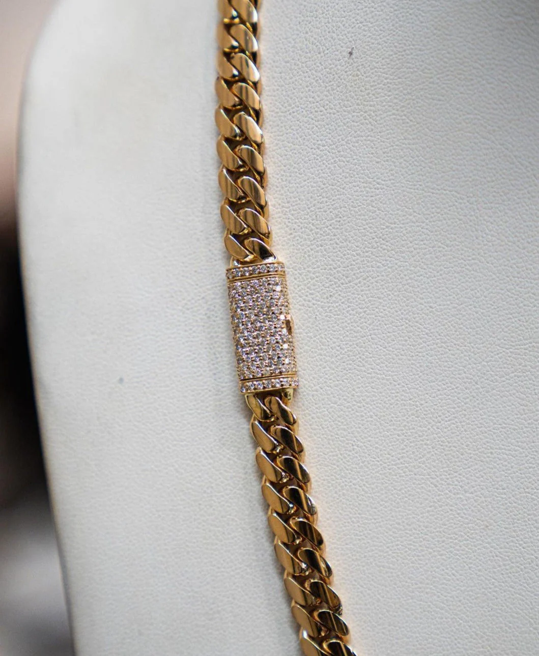 RARE PRINCE by CARAT SUTRA | Solid 10mm Miami Cuban Link Chain with Iced Lock | 22kt Gold Micron Plated on 925 Sterling Silver Chain with AAA+ Quality Swarovski Diamonds | Men's Jewelry | With Certificate of Authenticity and 925 Hallmark - Image 4