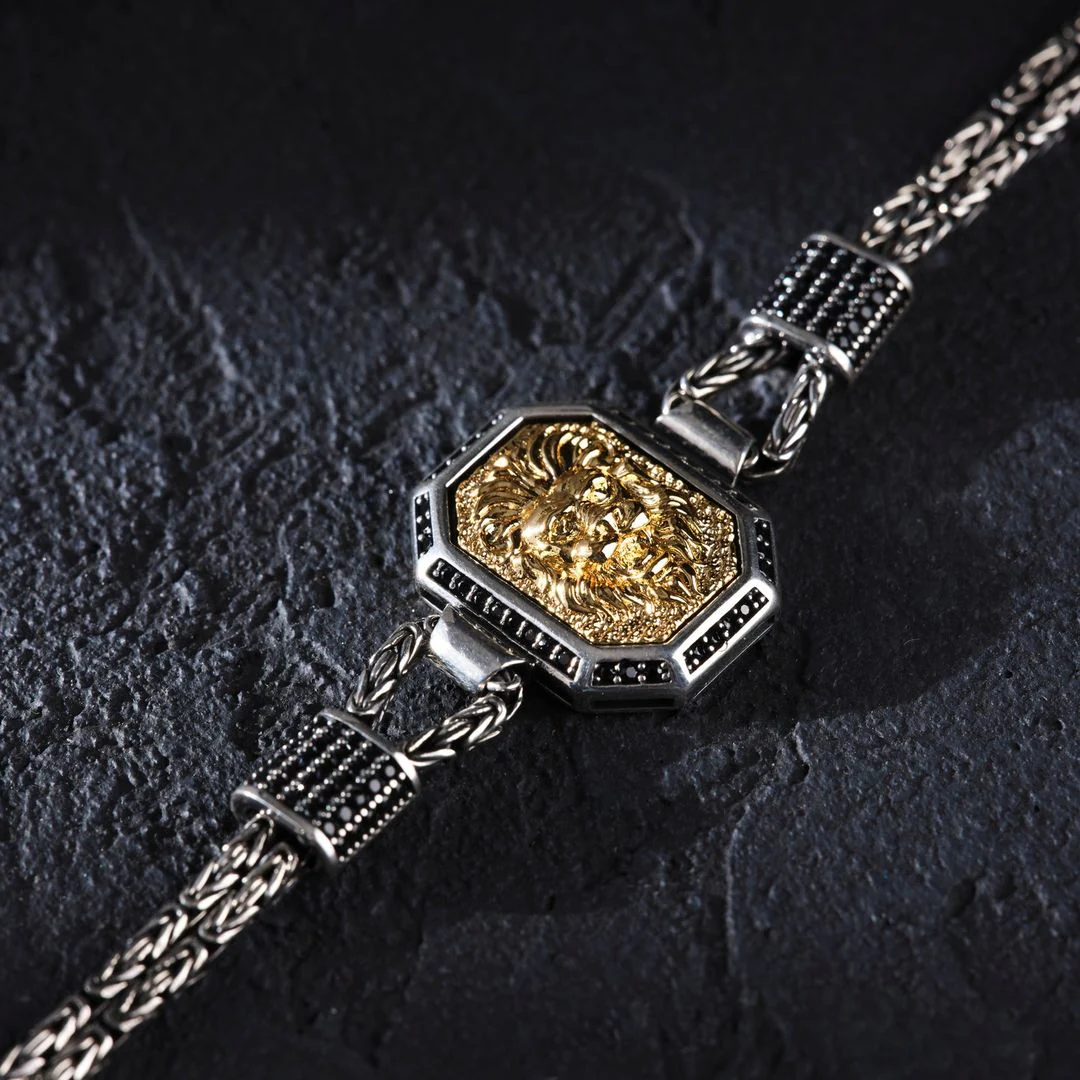 RARE PRINCE by CARAT SUTRA | Unique Oxidized Lion Bracelet for Men | 925 Sterling Silver Bracelet | Men's Jewelry | With Certificate of Authenticity and 925 Hallmark