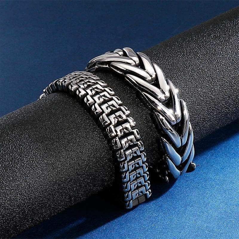 RARE PRINCE by CARAT SUTRA | Unique Silver Arrow Oxidized Bracelet for Men | 925 Sterling Silver Bracelet | Men's Jewelry | With Certificate of Authenticity and 925 Hallmark - Image 2