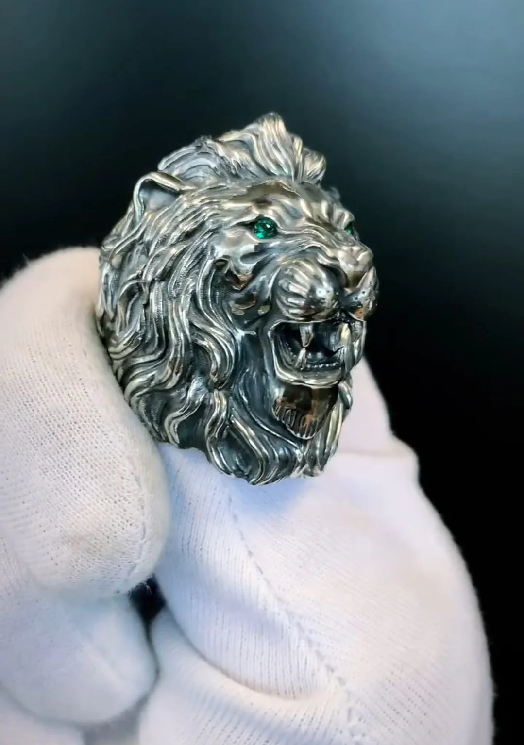 100g Unique Designed 3D Lion Face Ring with real Emerald green eyes | 925 Sterling Silver Oxidized Ring | With Certificate of Authenticity and 925 Hallmark - Image 9