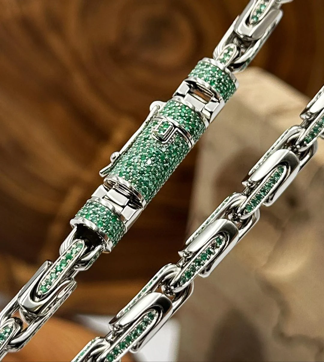 RARE PRINCE by CARAT SUTRA | Natural Emerald Stone Studded in Unique Link Chain | 925 Sterling Silver Chain with Rhodium Plating | Men's Jewelry | With Certificate of Authenticity and 925 Hallmark - Image 3